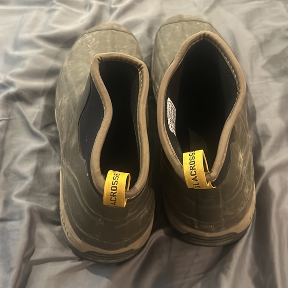 Like-New: Alpha Muddy Mid